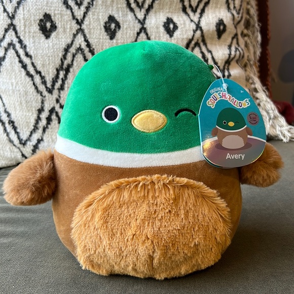Squishmallows Toys Nwt Avery The Winking Duck Squishmallow 8 Poshmark